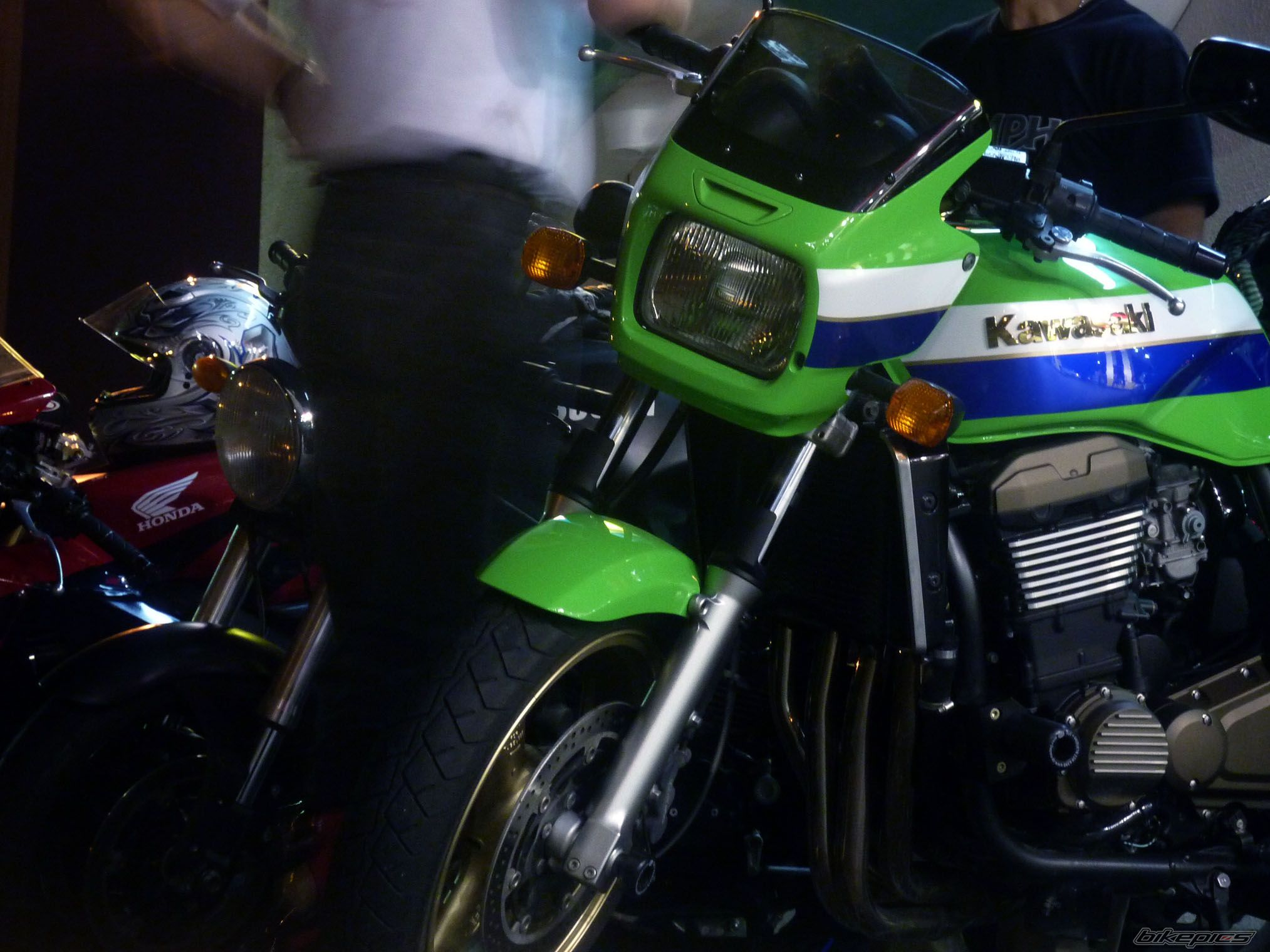 2008 KAWASAKI ZRX 1200R | Picture 1797179 motorcycle photo