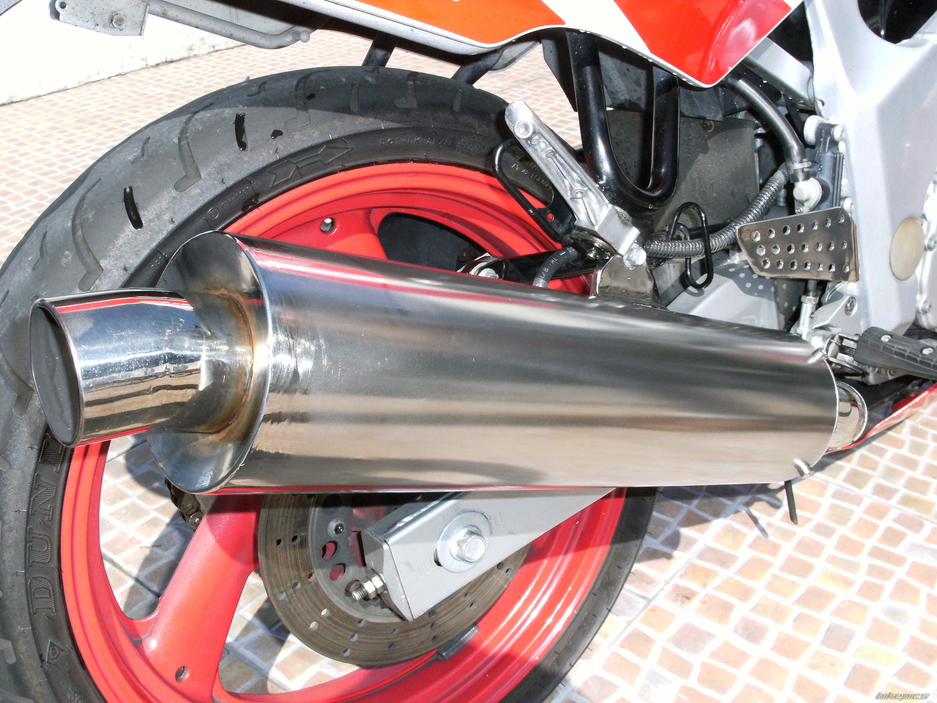 1994 YAMAHA FZR 600 | Picture 1799797 motorcycle photo