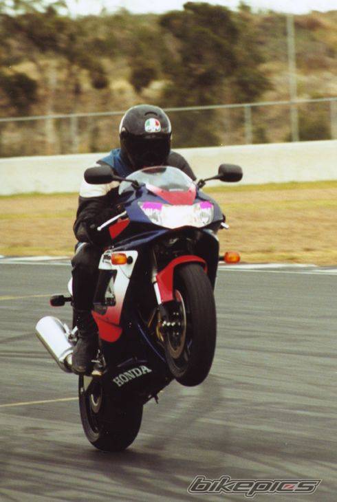 2000  CBR 900 | Picture 18 motorcycle photo