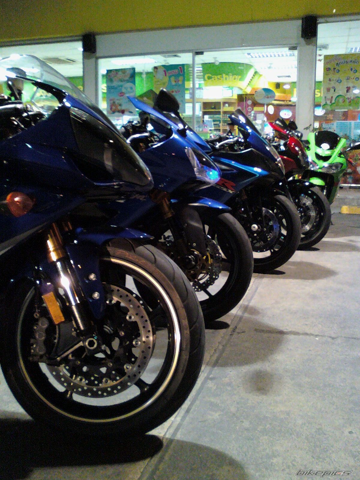 2004 KAWASAKI ZX 10R | Picture 1800511 motorcycle photo