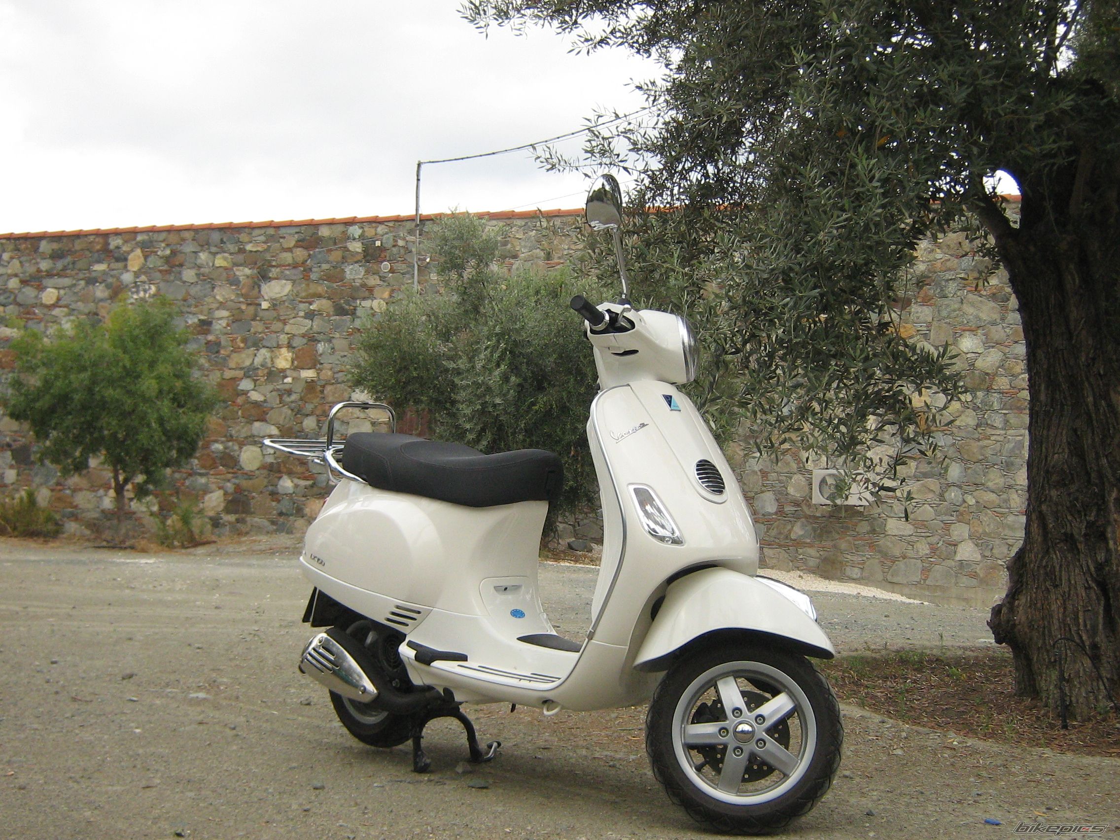 2009 VESPA ET4 150 | Picture 1801373 motorcycle photo