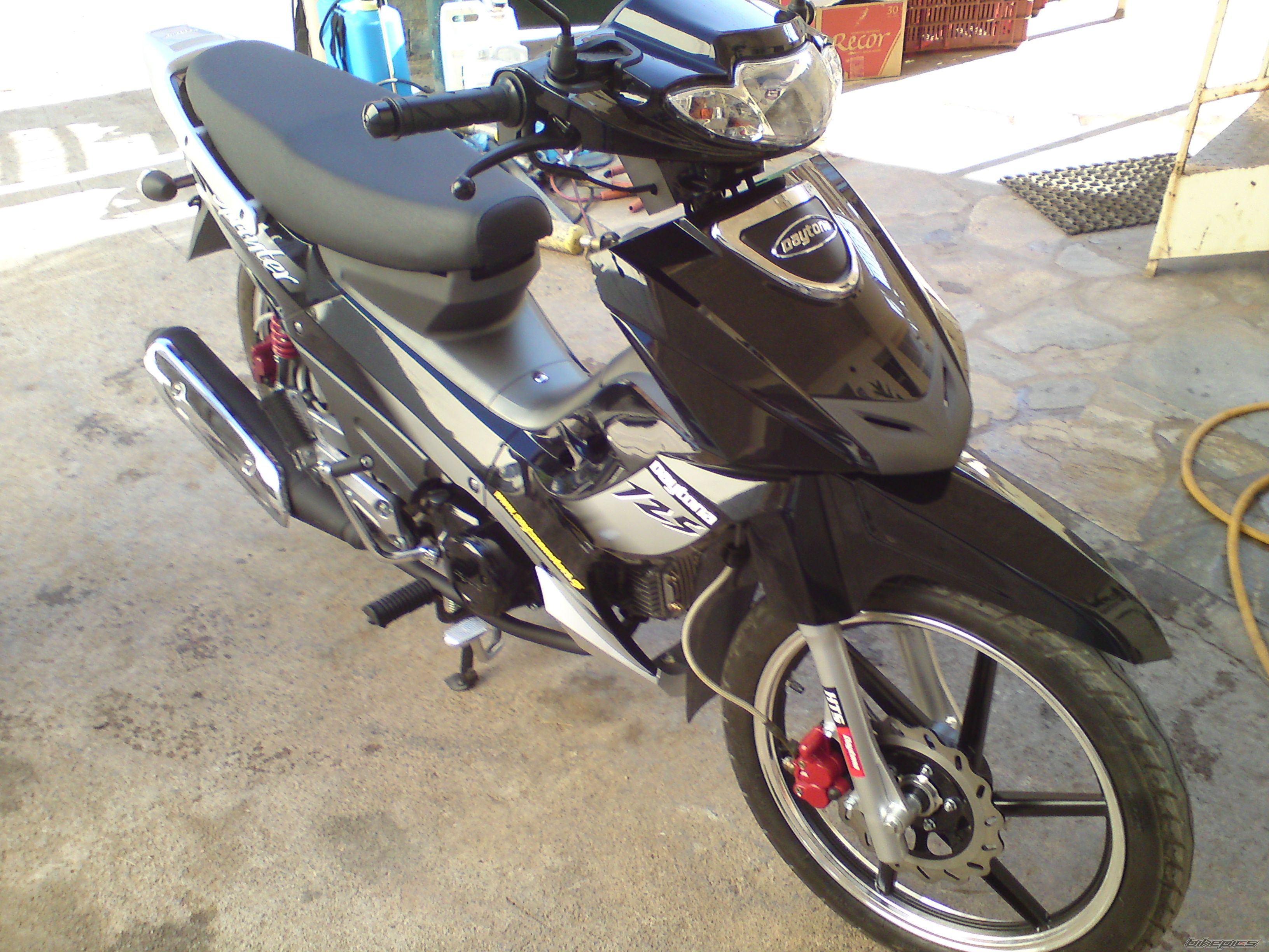 2010 DAYTONA DV 50R | Picture 1803759 motorcycle photo