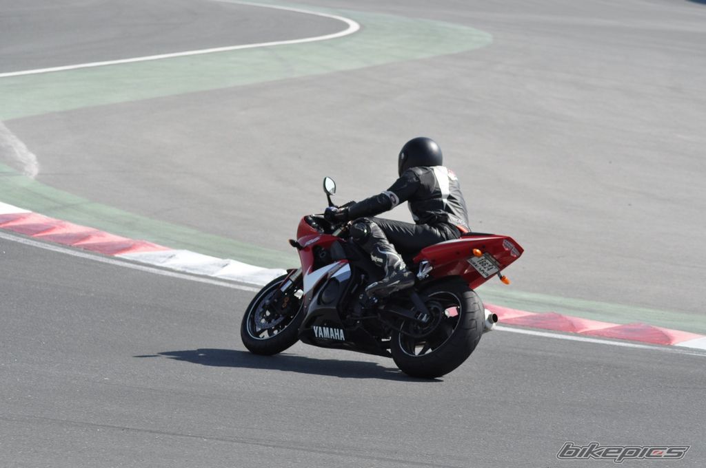 2005 YAMAHA YZF R6 | Picture 1805910 motorcycle photo