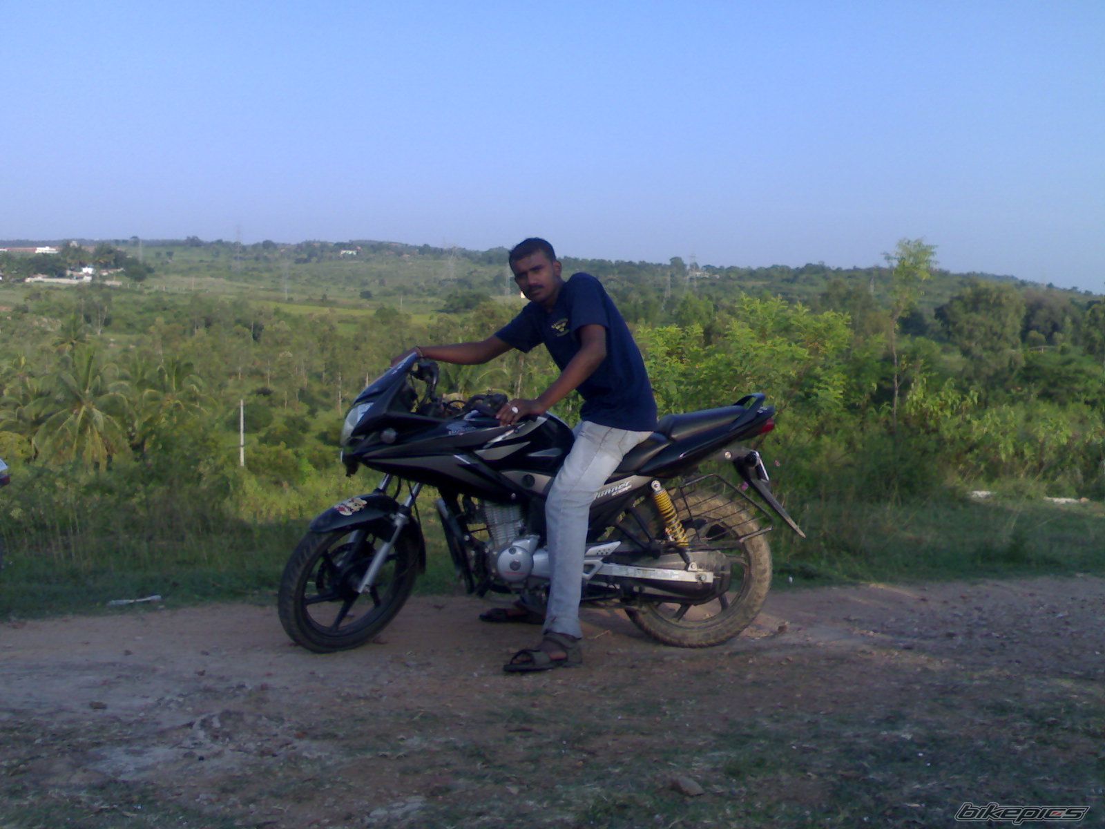 2010 YAMAHA FZ 150 | Picture 1808661 motorcycle photo