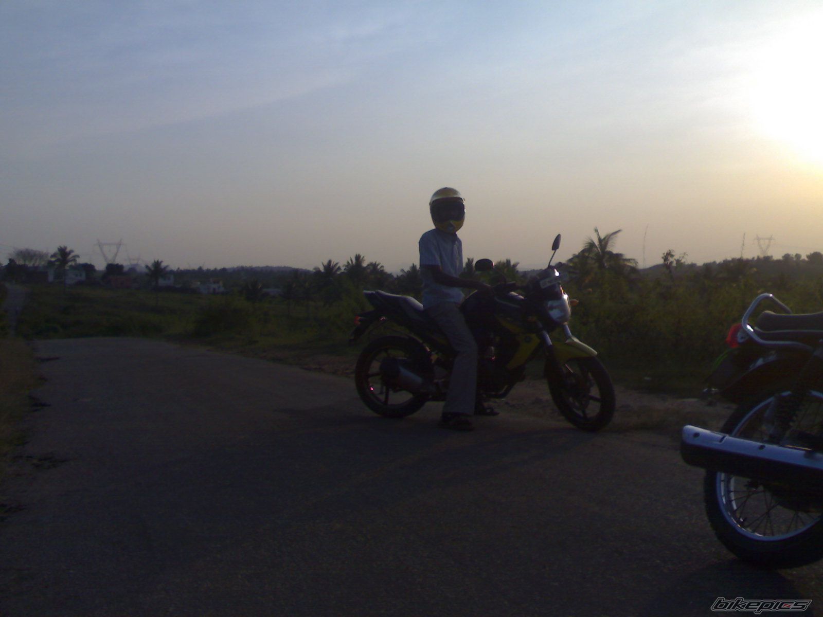 2010 YAMAHA FZ 150 | Picture 1808699 motorcycle photo