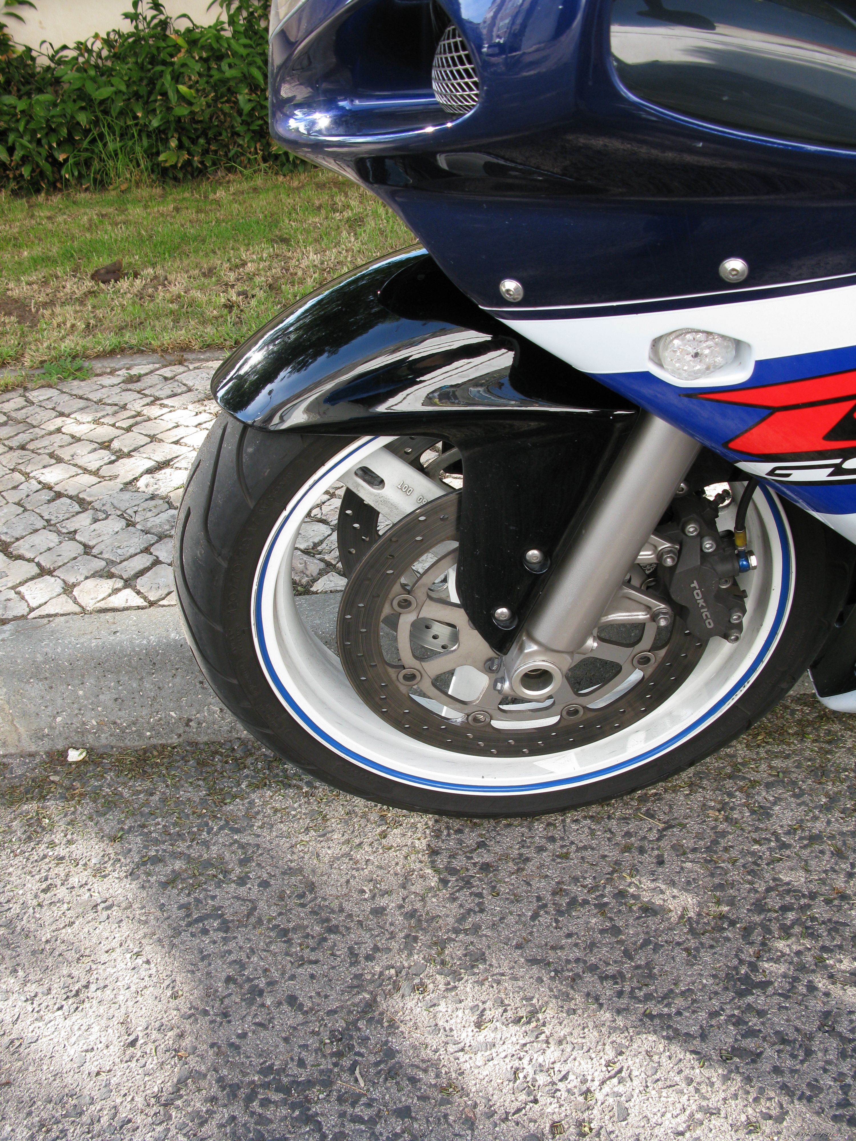 2001 SUZUKI GSX R 600 | Picture 1809086 motorcycle photo