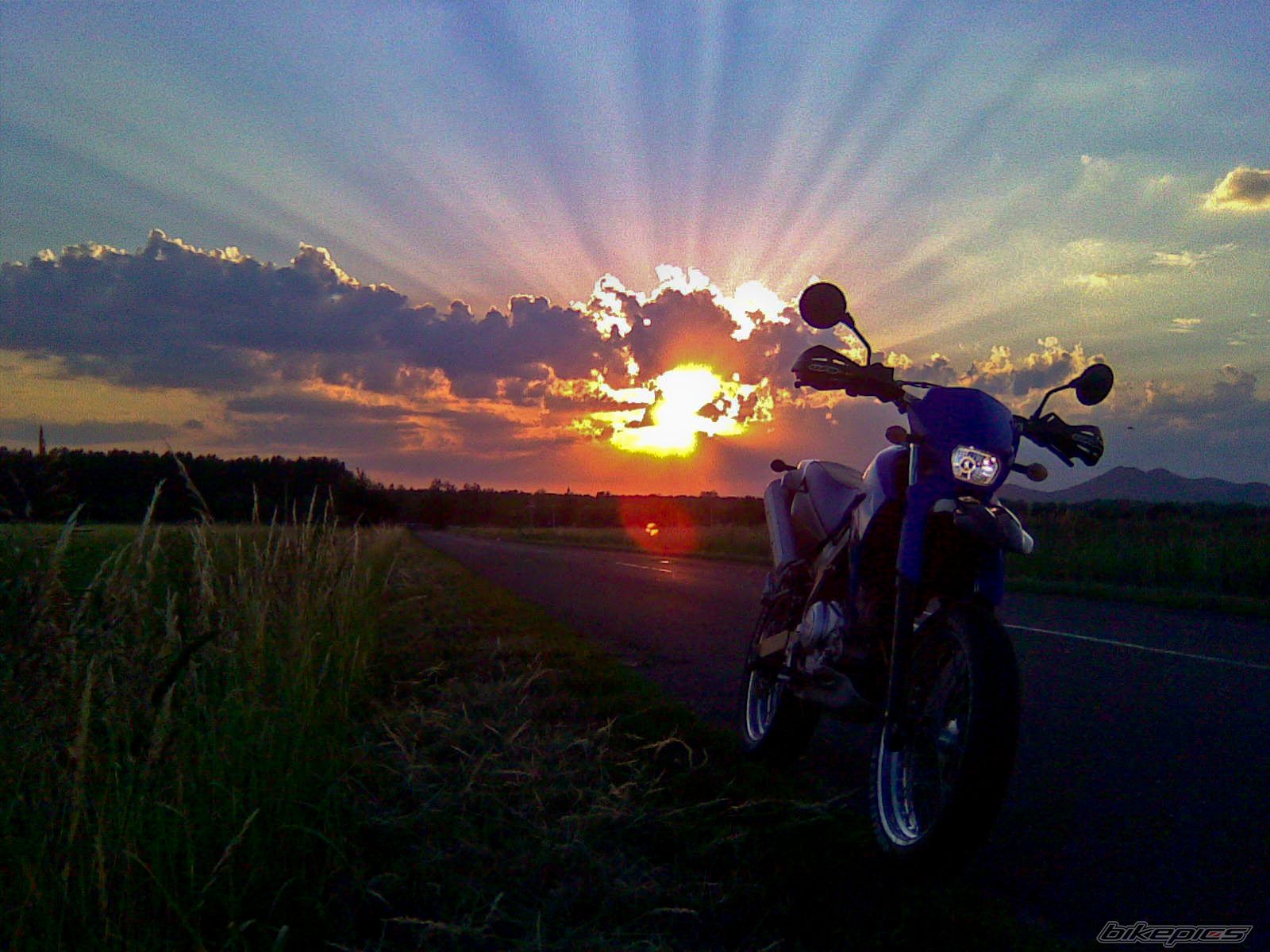 2005 YAMAHA XT 125 | Picture 1811991 motorcycle photo
