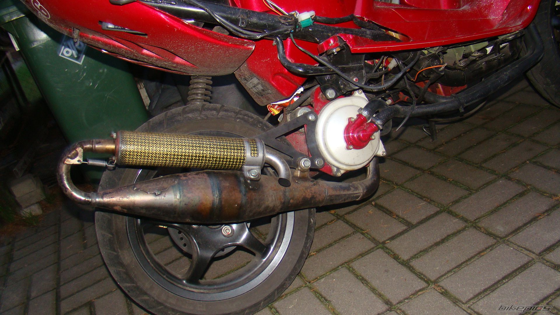 2005 YAMAHA AEROX 50 | Picture 1812935 motorcycle photo
