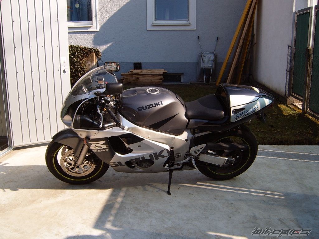 1999 SUZUKI GSX R 600 | Picture 1815523 motorcycle photo