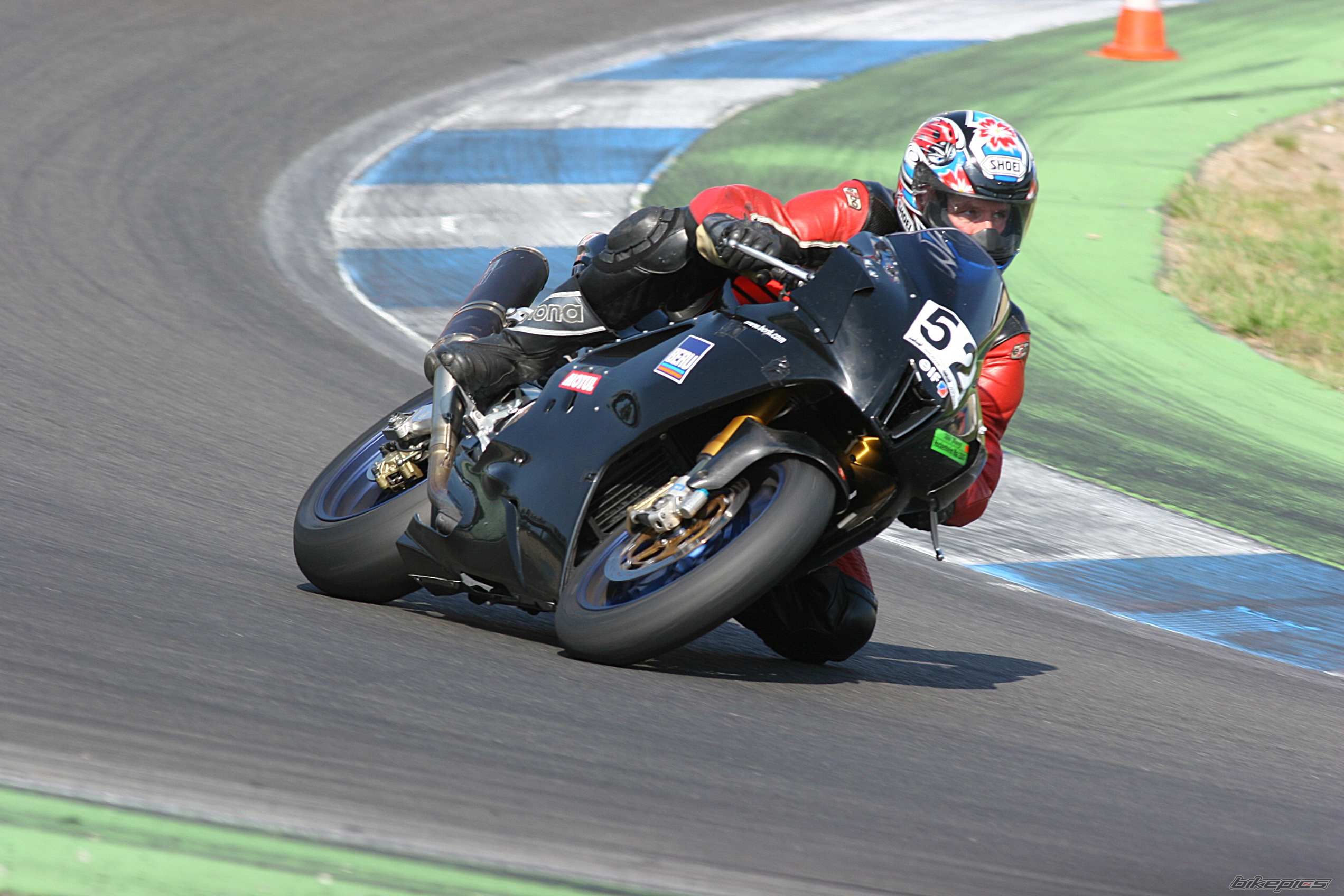2004 APRILIA RSV MILLE FACTORY | Picture 1818323 motorcycle photo