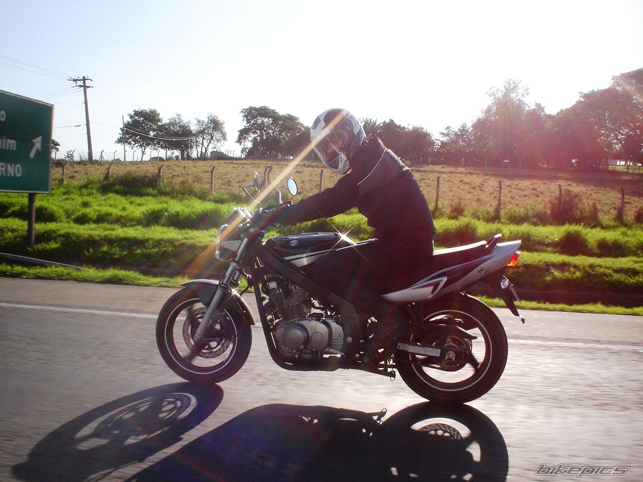 2009 SUZUKI GS 500 | Picture 1822504 motorcycle photo