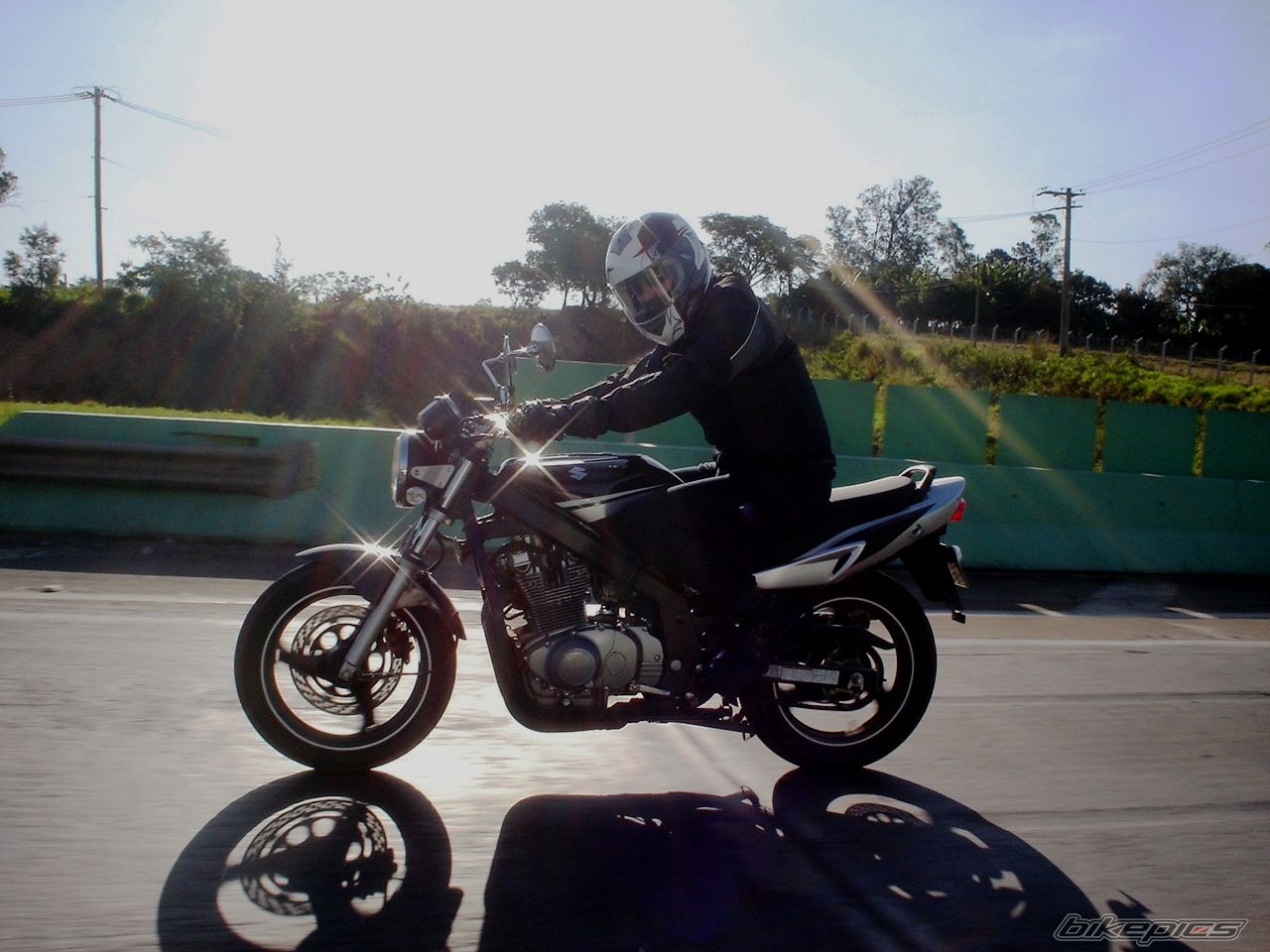 2009 SUZUKI GS 500 | Picture 1822508 motorcycle photo
