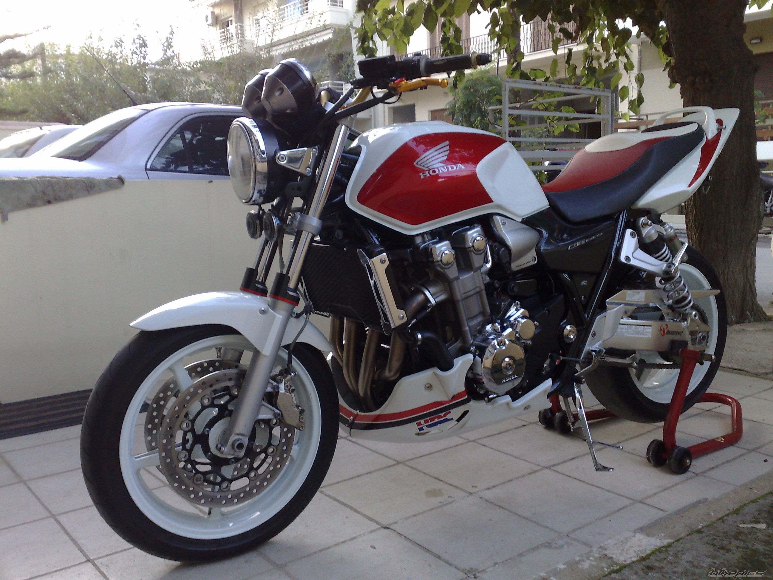 2004 HONDA CB1300 | Picture 1827840 motorcycle photo