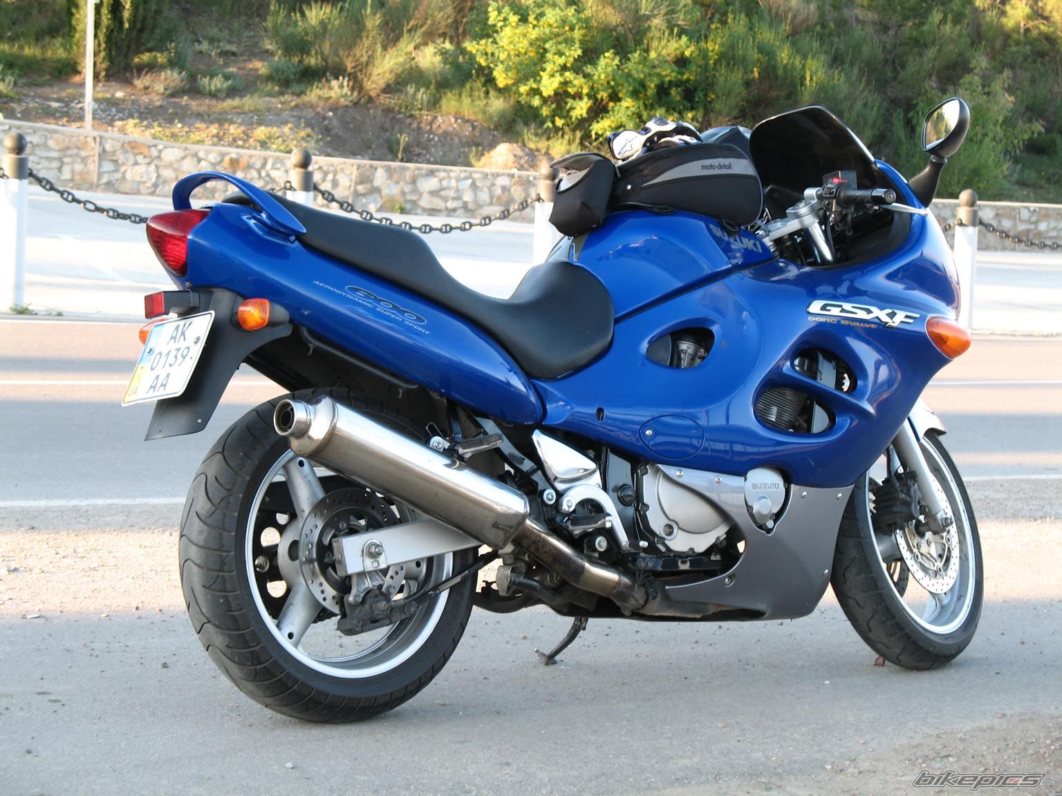 1998 SUZUKI GSX 600 | Picture 1829038 motorcycle photo