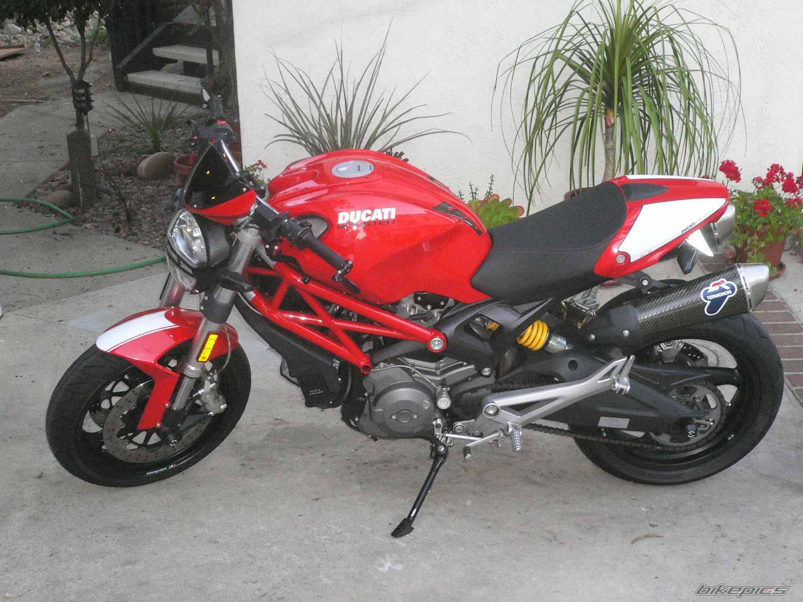 2009 DUCATI MONSTER 696 | Picture 1831945 motorcycle photo