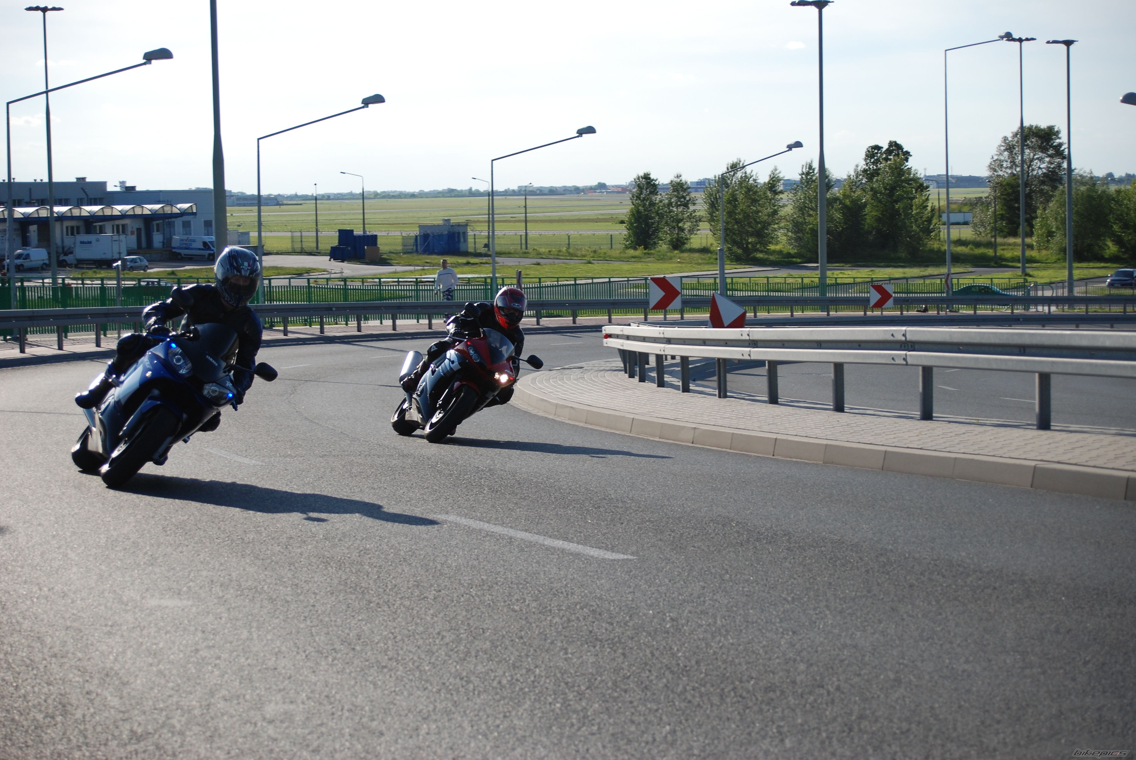2004 YAMAHA YZF R6 | Picture 1834784 motorcycle photo