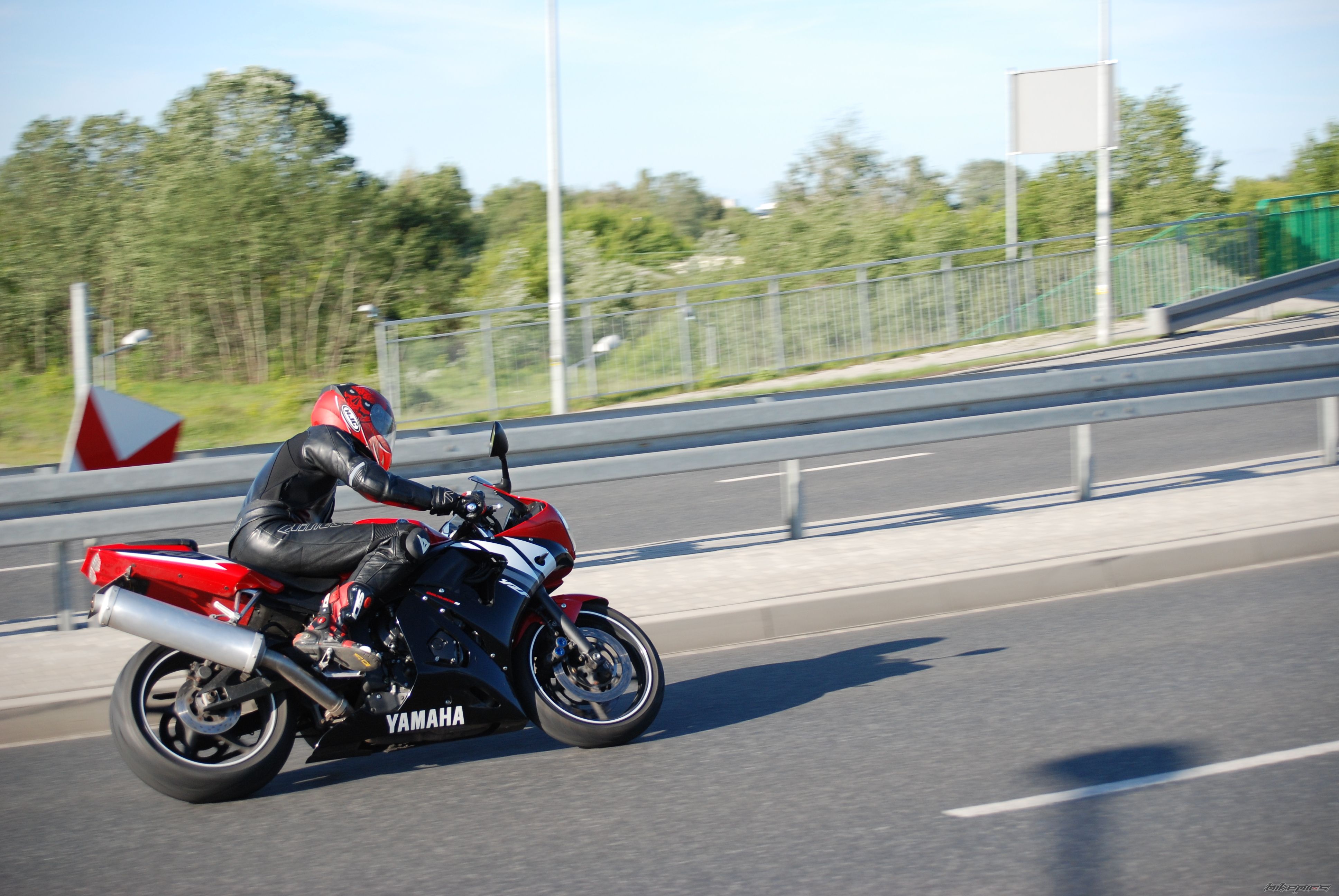 2004 YAMAHA YZF R6 | Picture 1834789 motorcycle photo