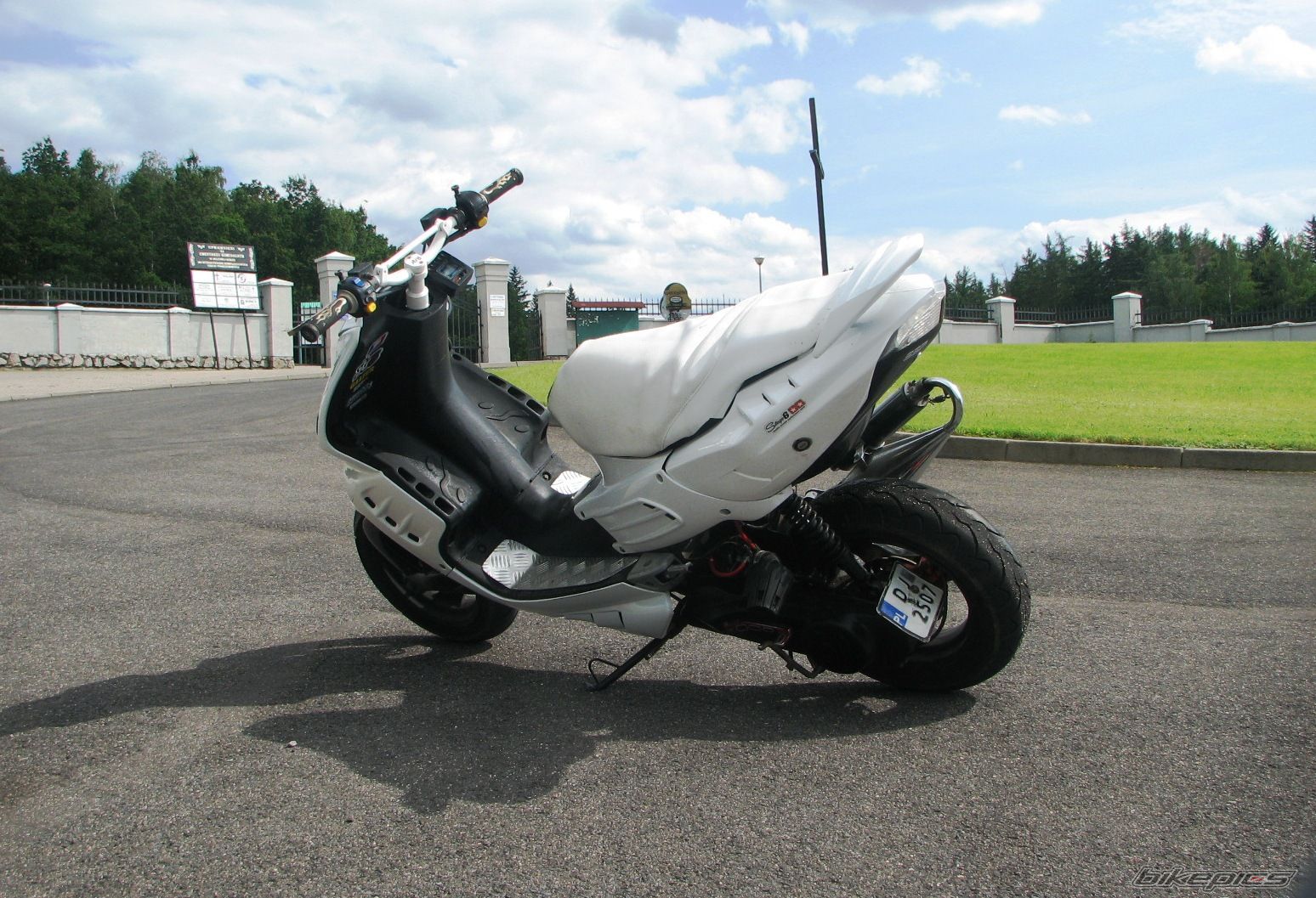 2009 PEUGEOT SPEEDFIGHT2 50 | Picture 1835021 motorcycle photo