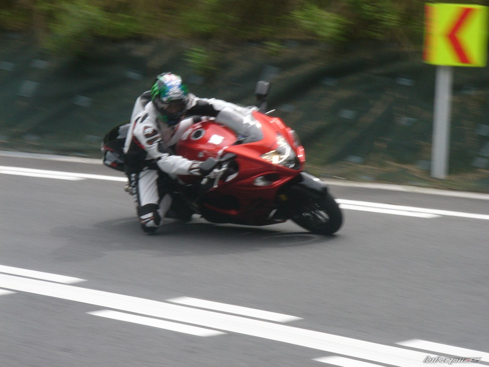 2008 SUZUKI HAYABUSA | Picture 1836095 motorcycle photo