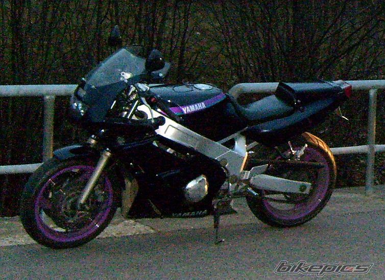 1993 YAMAHA FZR 600 | Picture 1836662 motorcycle photo