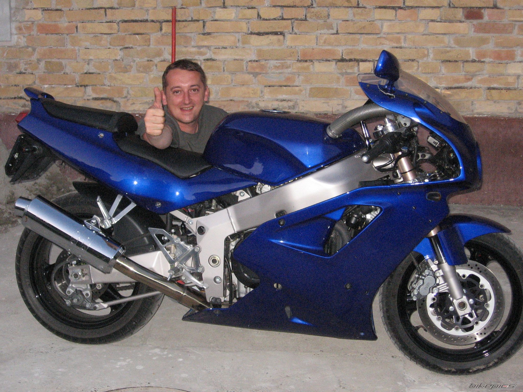 1993 KAWASAKI ZXR 750 | Picture 1837523 motorcycle photo