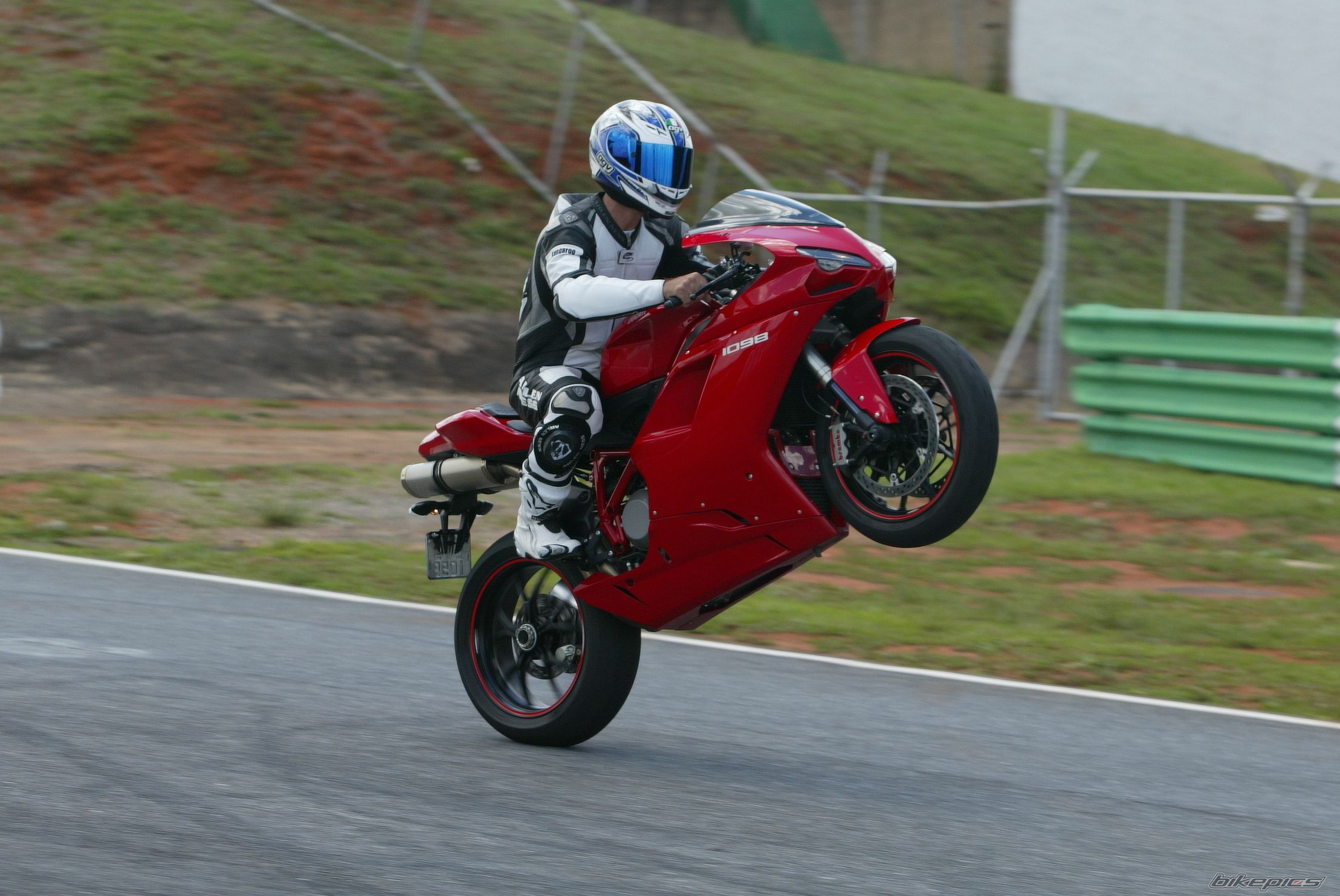 2008 DUCATI 1098 | Picture 1837788 motorcycle photo