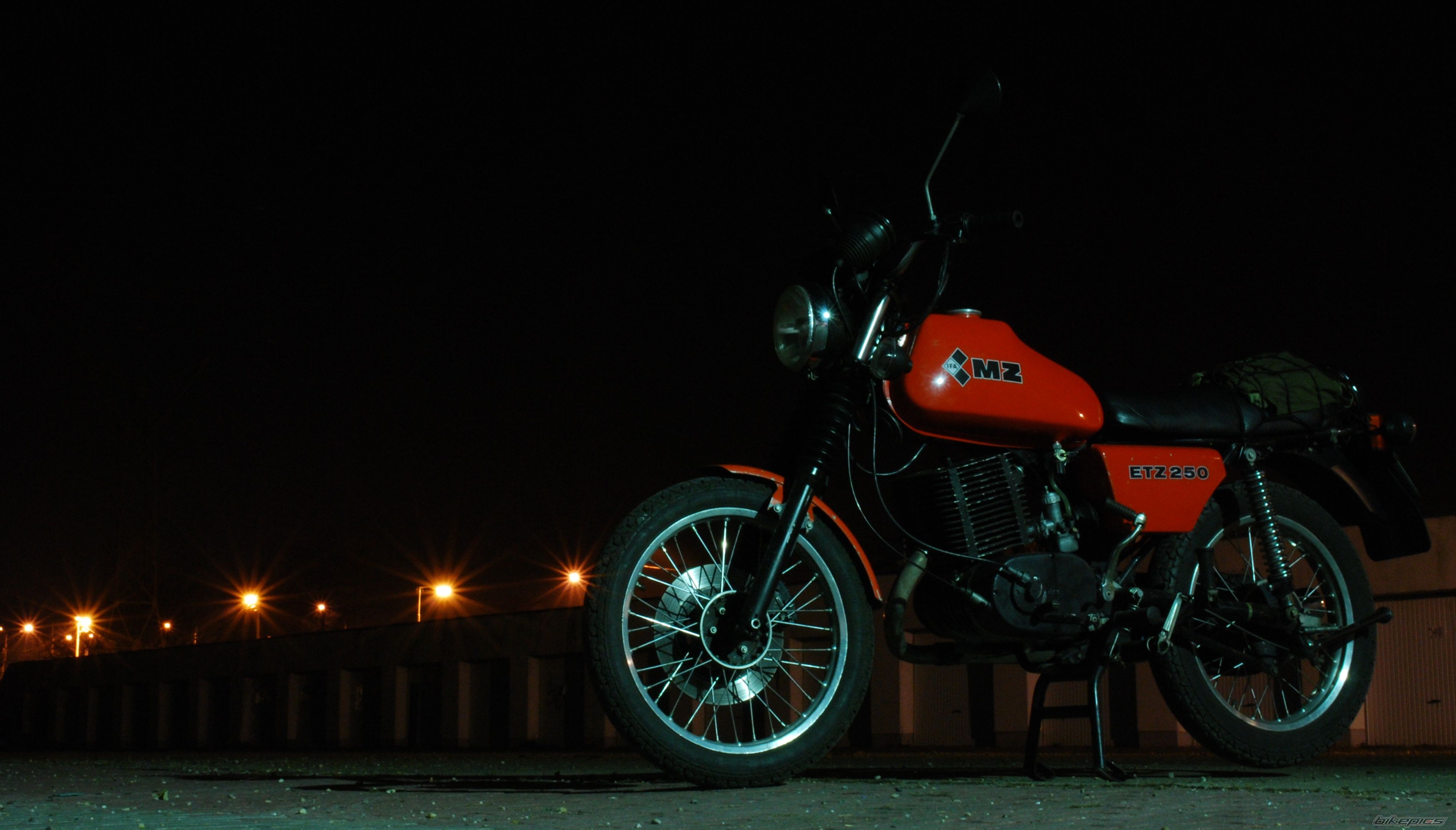 1986 MZ ETZ 250 | Picture 1841204 motorcycle photo