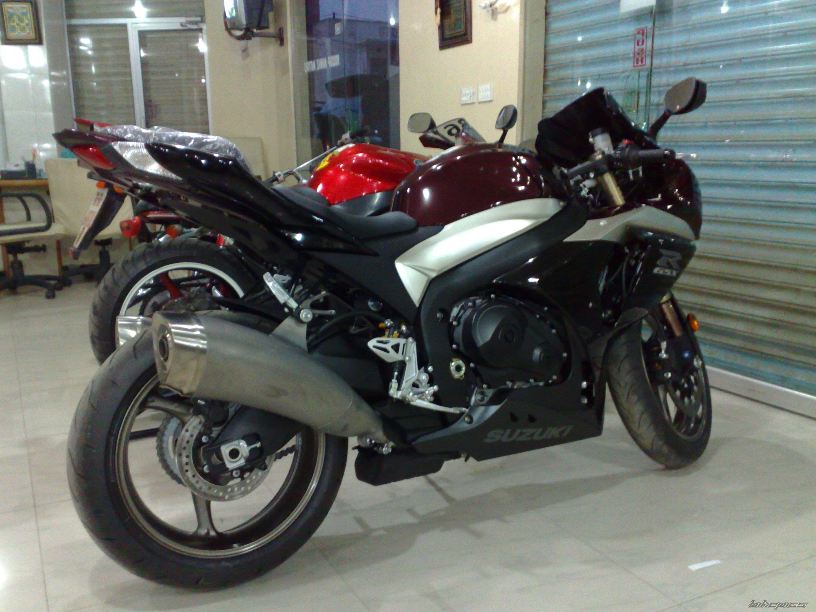 2009 SUZUKI GSX R 1000 | Picture 1844043 motorcycle photo