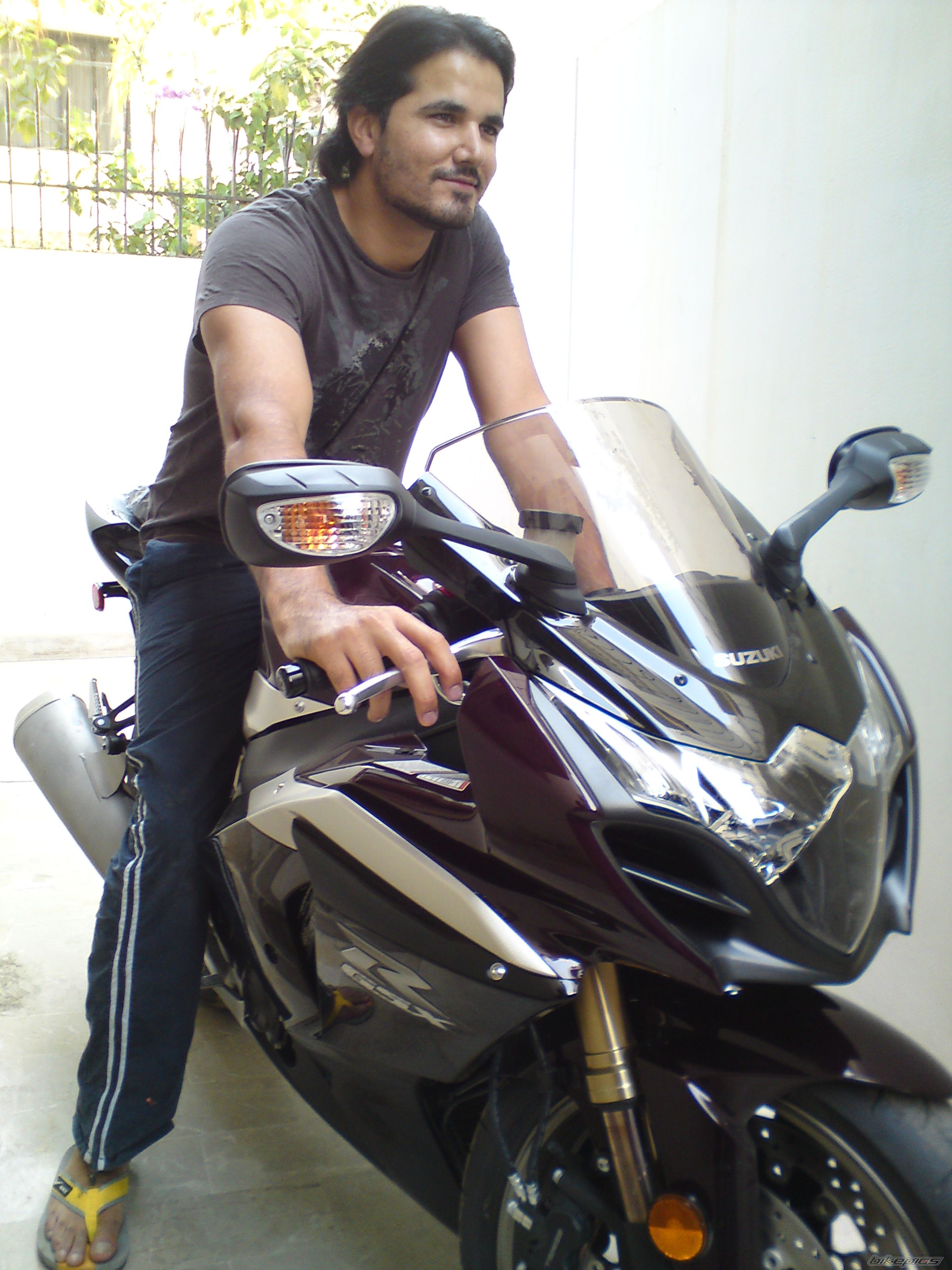 2009 SUZUKI GSX R 1000 | Picture 1844076 motorcycle photo
