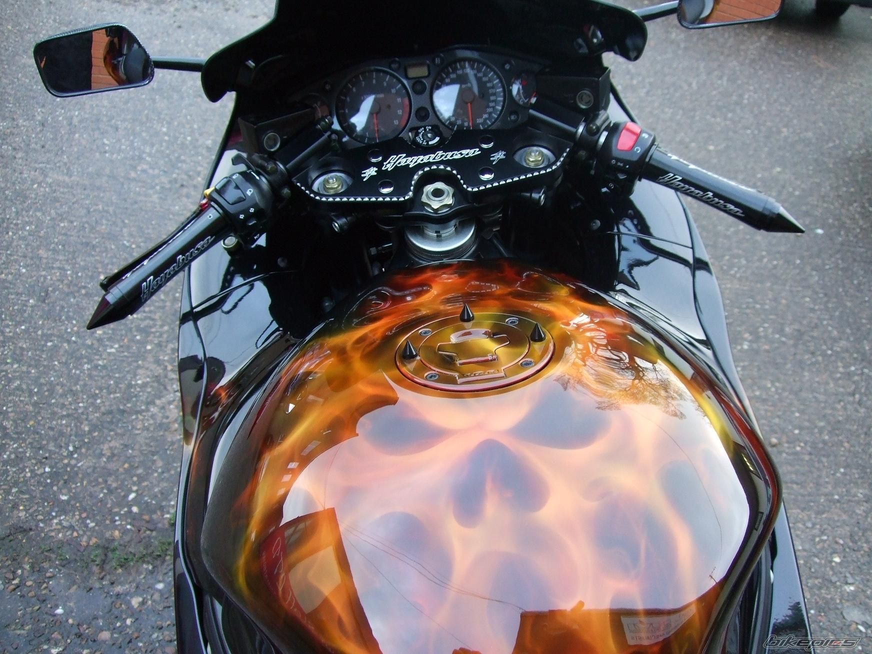 2010 SUZUKI HAYABUSA | Picture 1844698 motorcycle photo