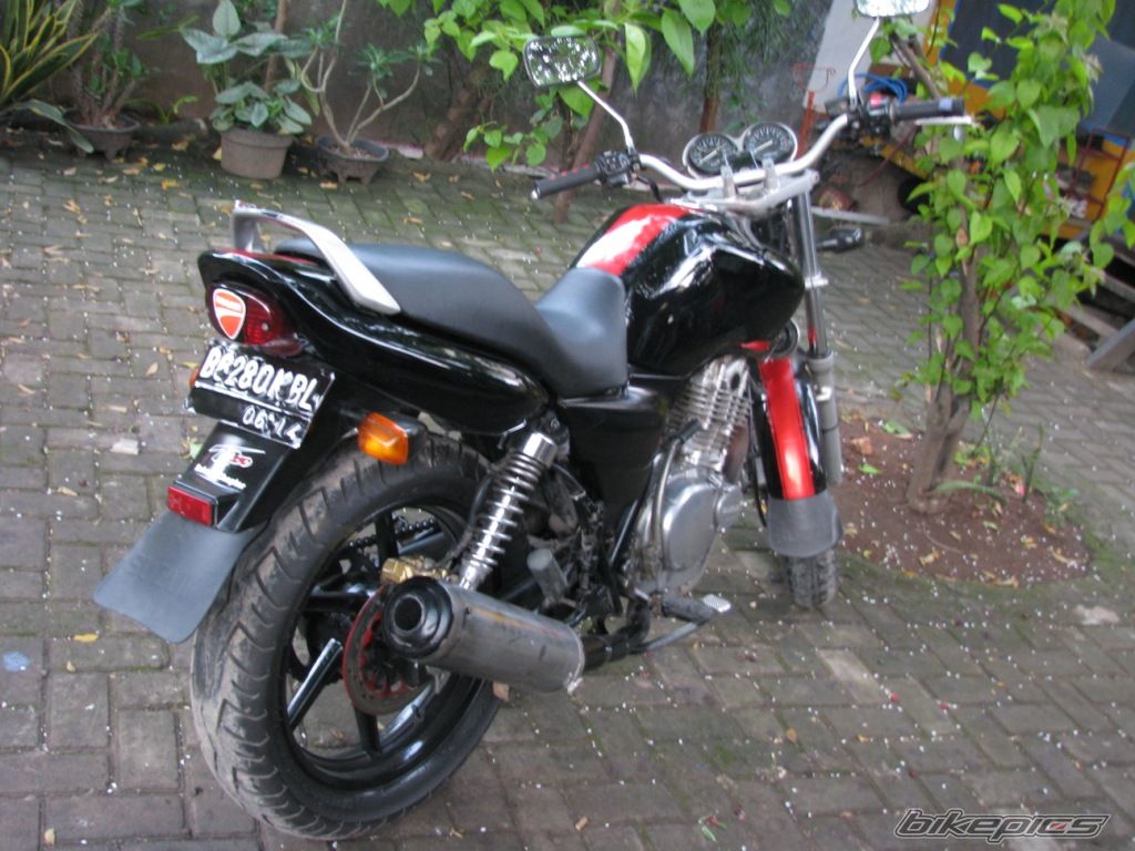 1999 SUZUKI GS 250 | Picture 1848333 motorcycle photo