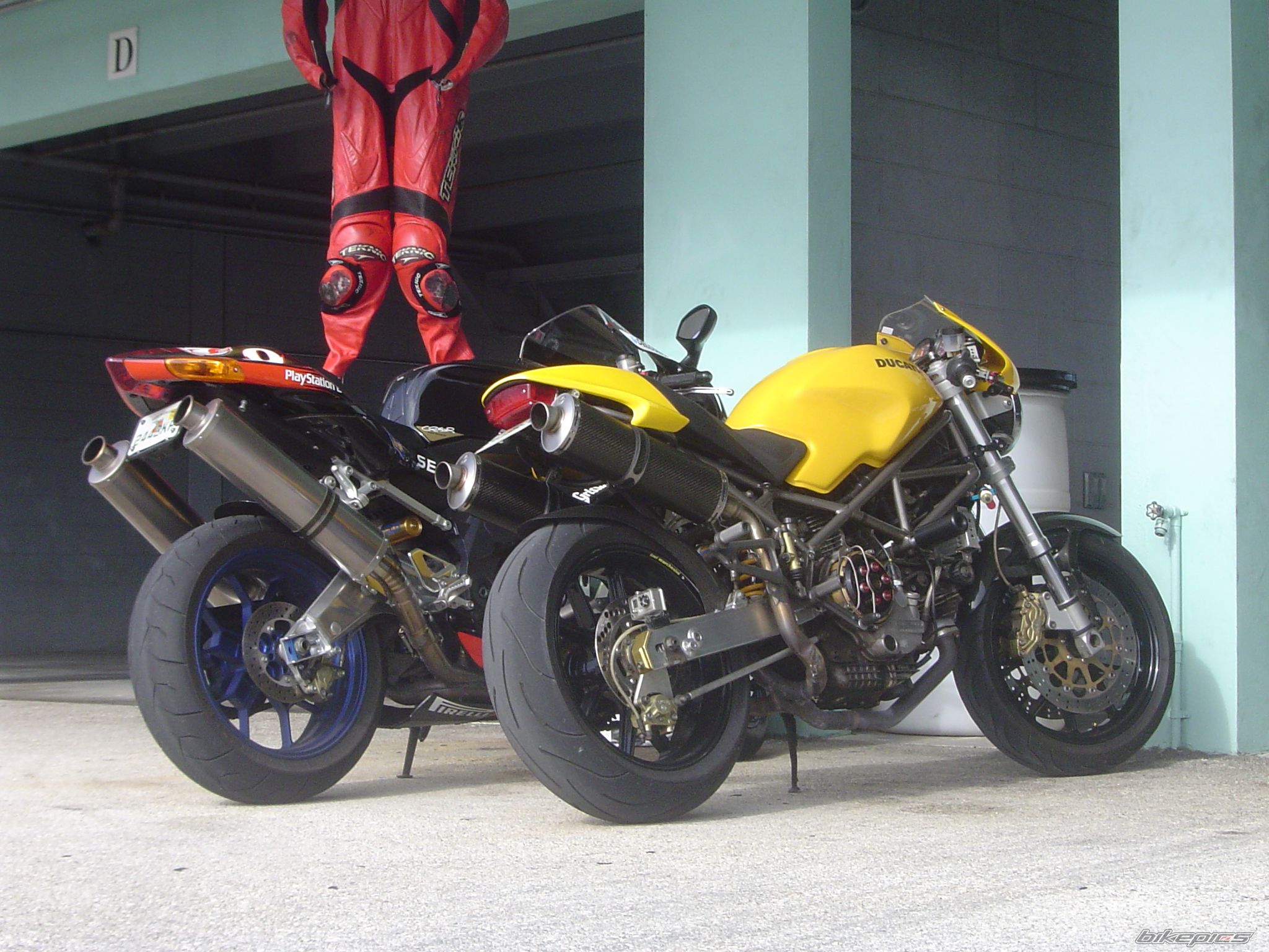 2000 DUCATI MONSTER 900 | Picture 1849681 motorcycle photo