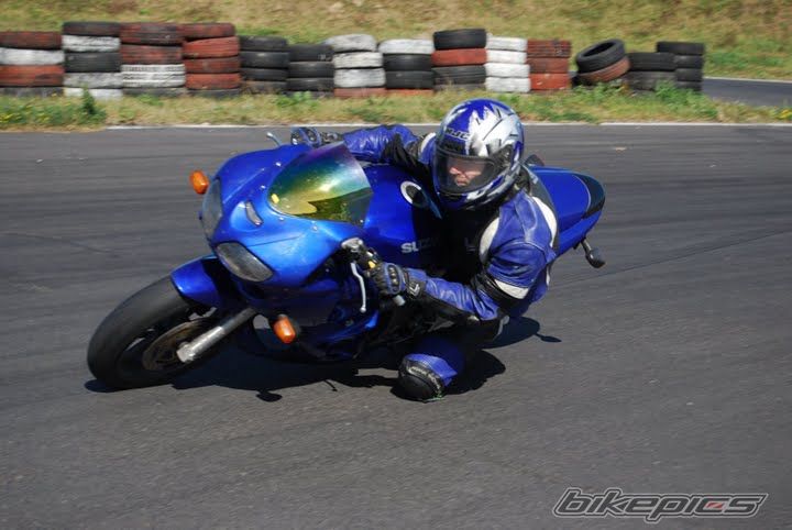 2000 SUZUKI SV 650S | Picture 1853059 motorcycle photo