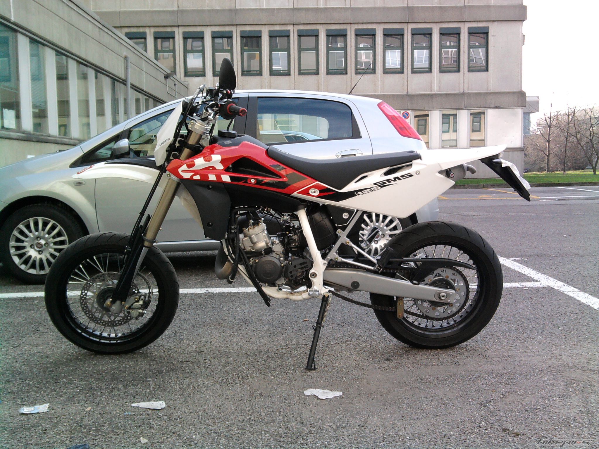 2009 HUSQVARNA SM 125 S | Picture 1857781 motorcycle photo