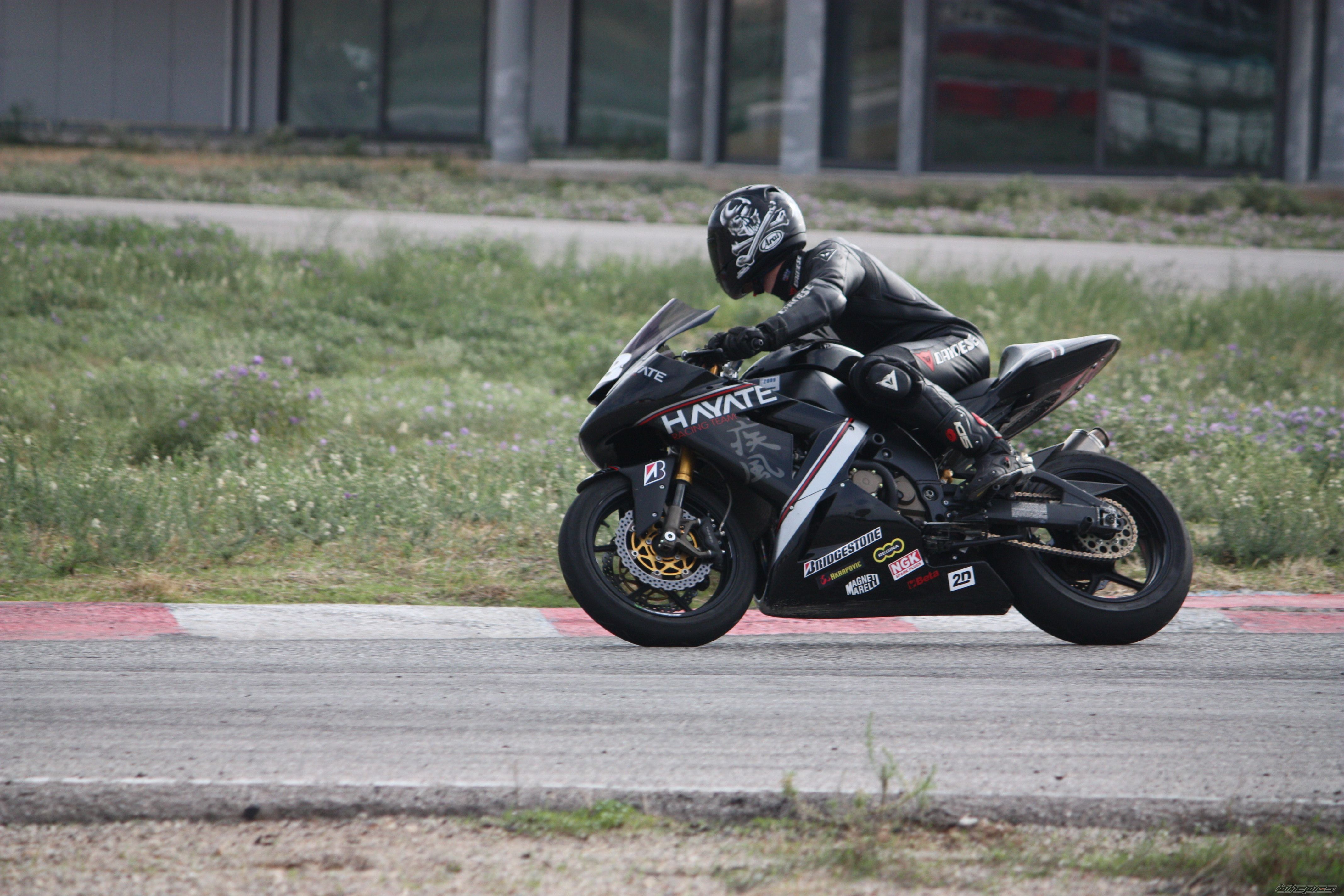 2004 KAWASAKI ZX 10R | Picture 1859374 motorcycle photo