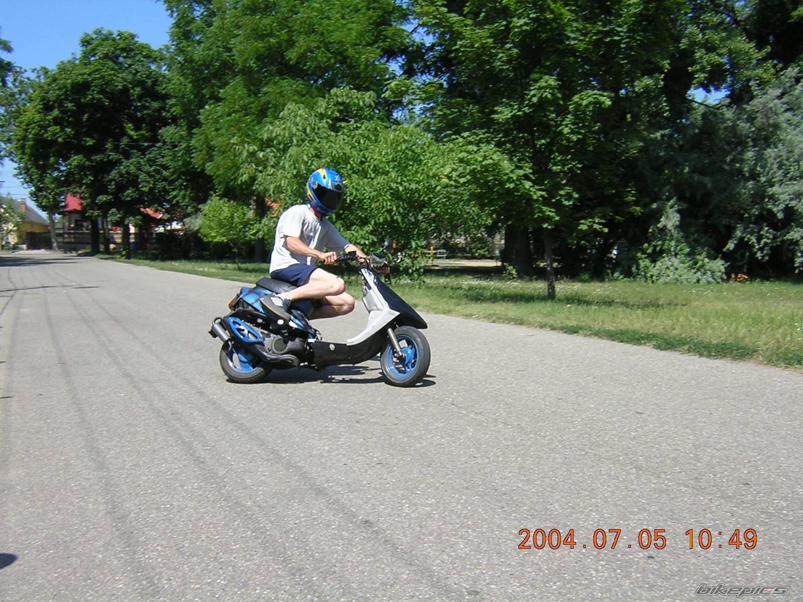 2004 YAMAHA JOG | Picture 186095 motorcycle photo