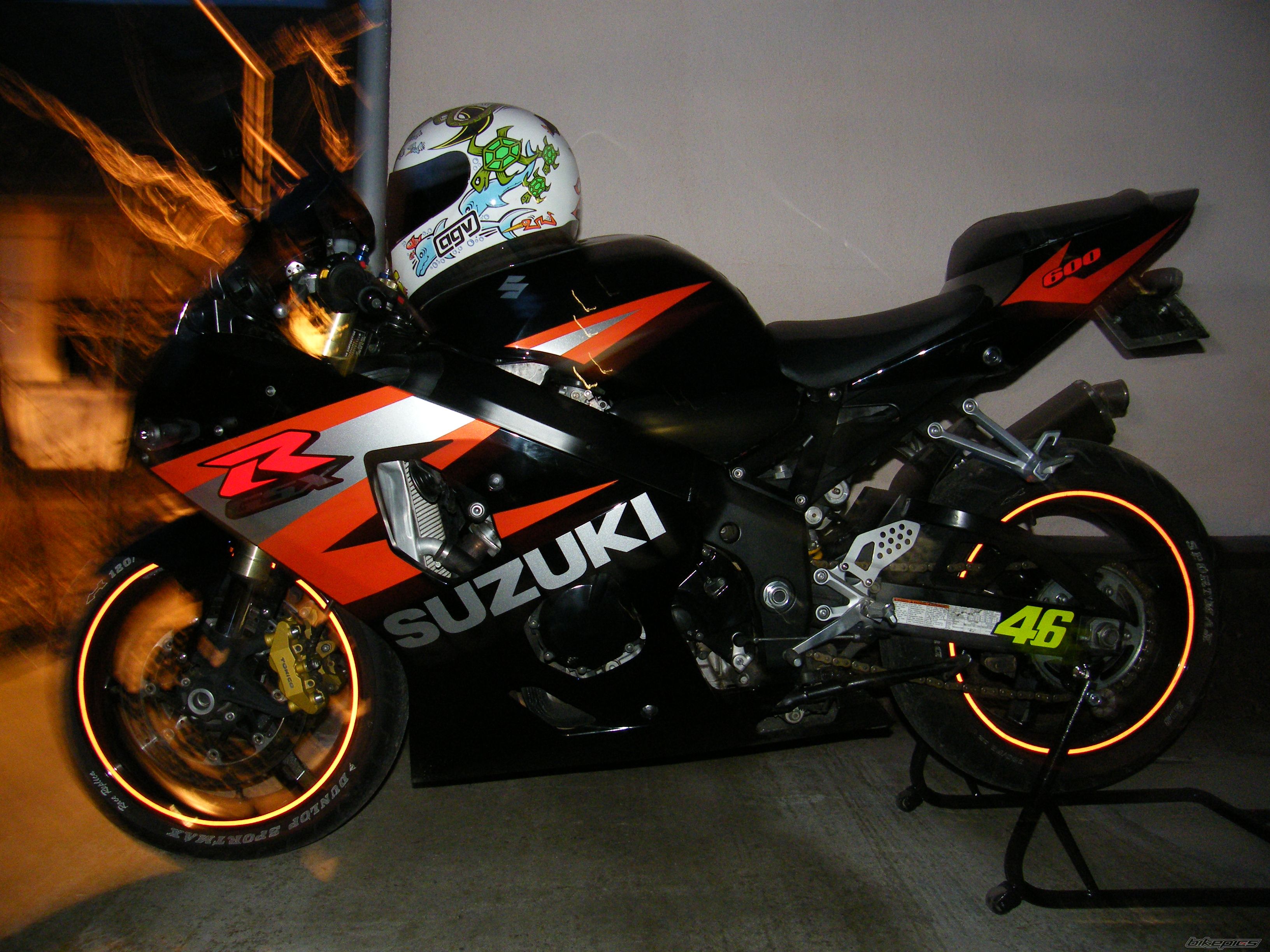 2004 SUZUKI GSX R 600 | Picture 1862658 motorcycle photo