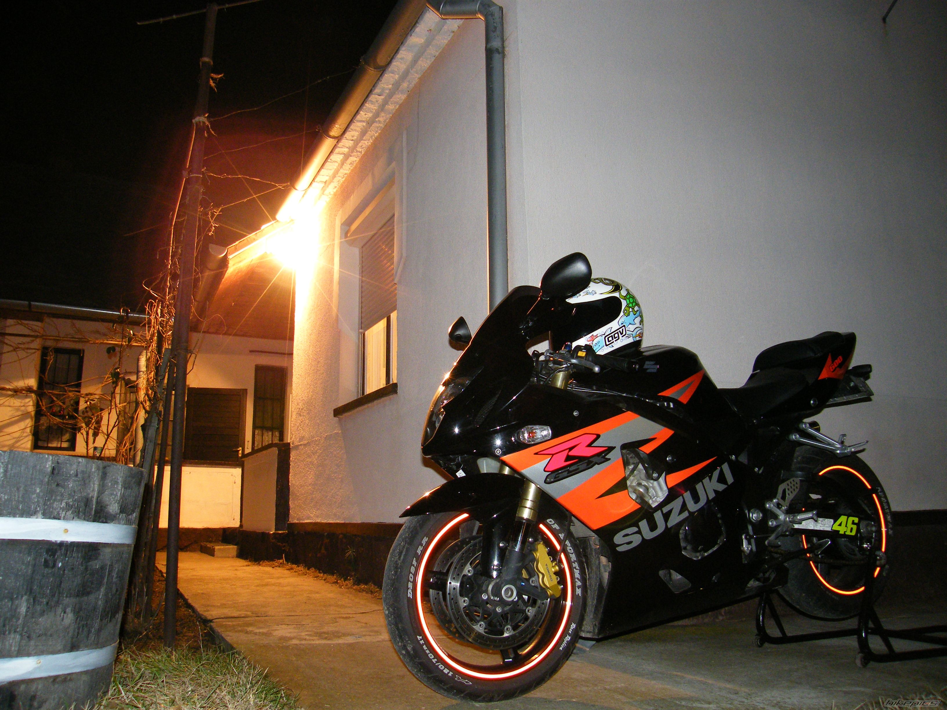 2004 SUZUKI GSX R 600 | Picture 1862668 motorcycle photo