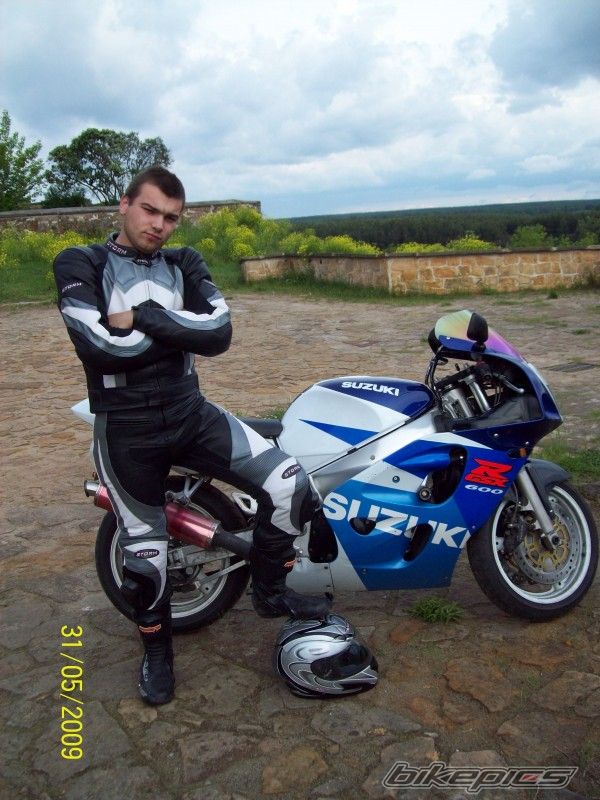 1998 SUZUKI GSX R 600 | Picture 1863767 motorcycle photo