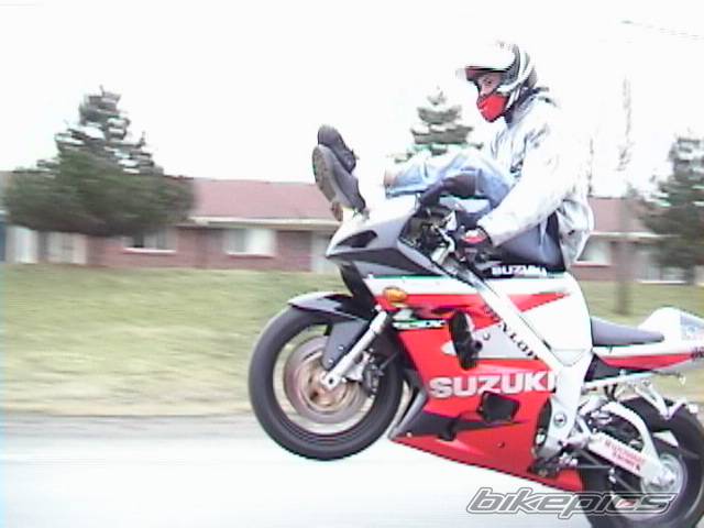 2001 SUZUKI GSX R 750 | Picture 18645 motorcycle photo