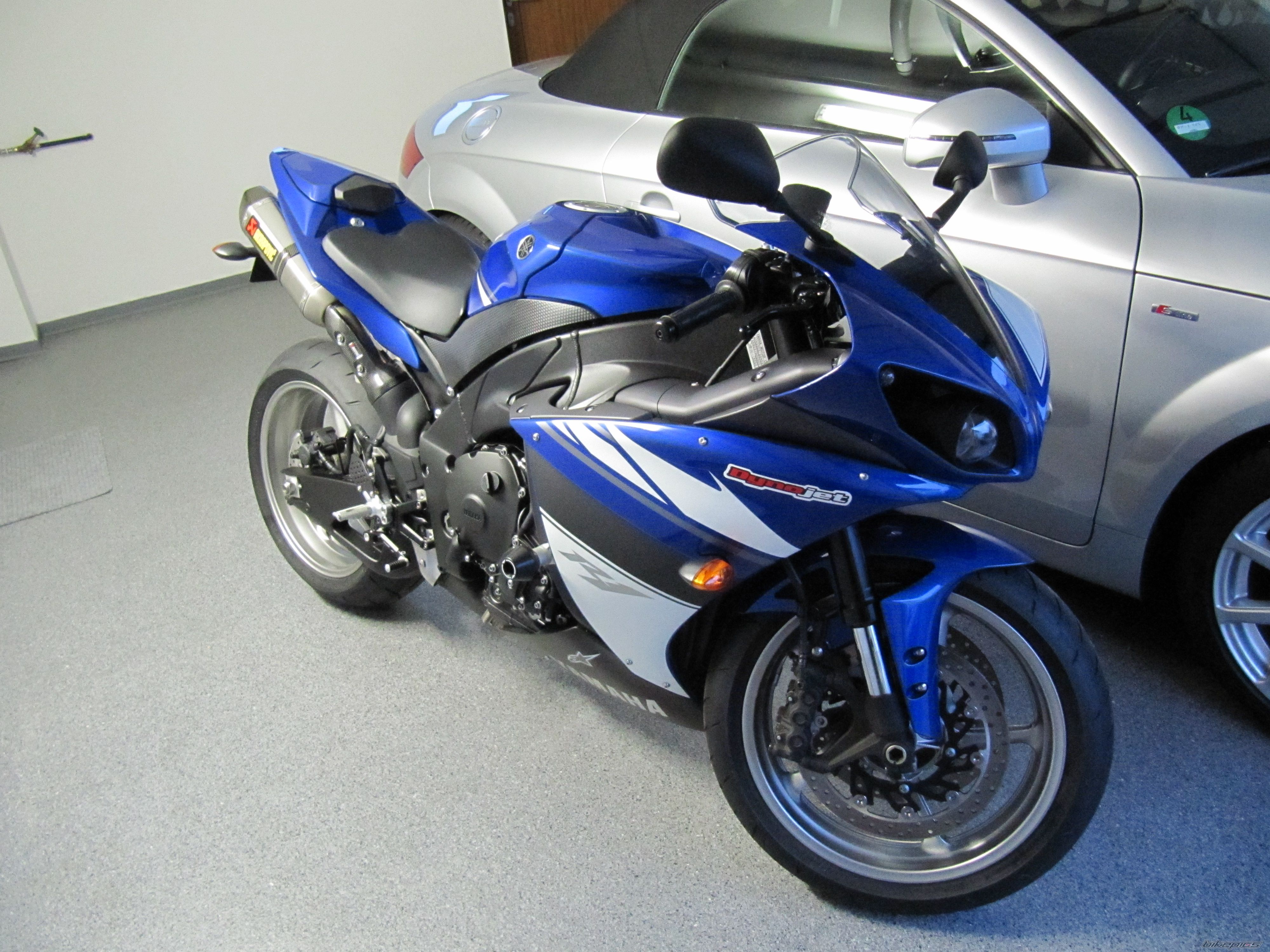 2009 YAMAHA YZF R1 | Picture 1864518 motorcycle photo