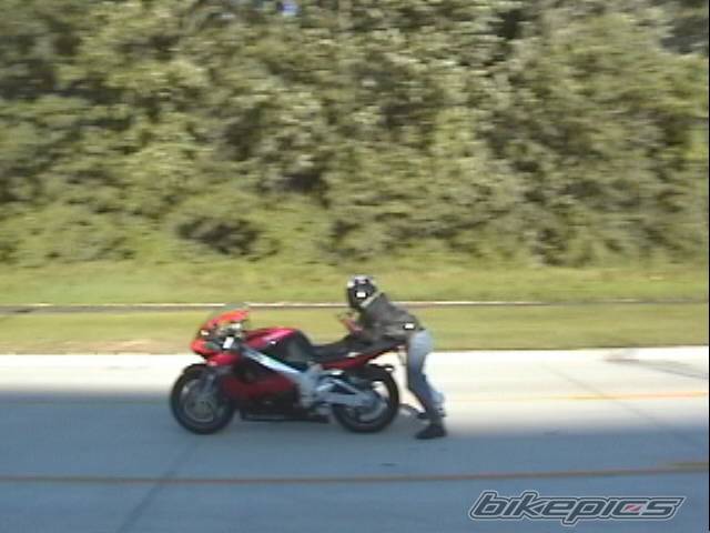 1999 SUZUKI GSX R 750 | Picture 18651 motorcycle photo