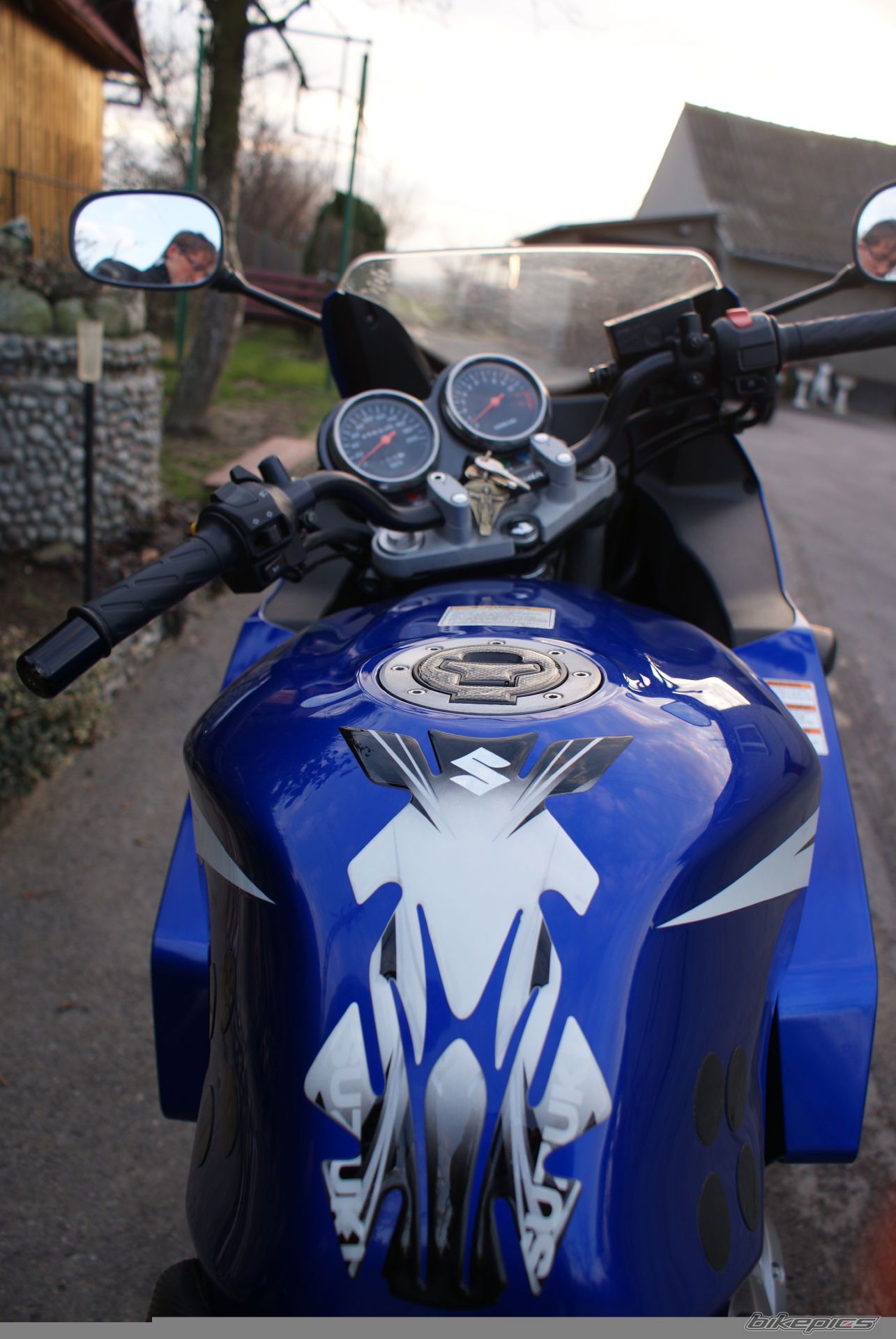2004 SUZUKI GS 500 | Picture 1871149 motorcycle photo