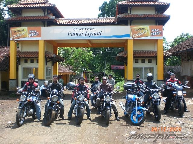 2004 SUZUKI GS 250 | Picture 1871274 motorcycle photo
