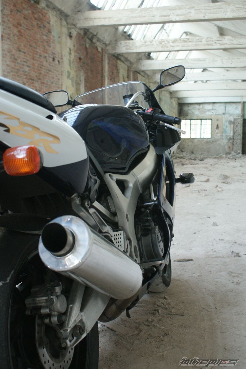 1999 HONDA CBR 1000  RR | Picture 1871784 motorcycle photo