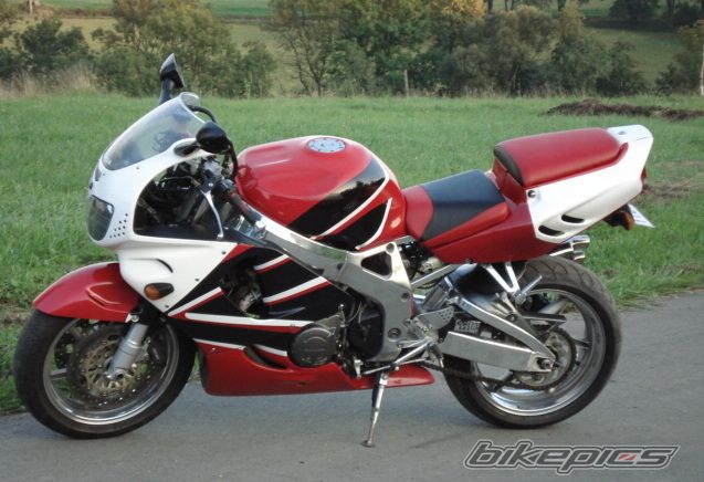 1997 HONDA CBR 900 | Picture 1872609 motorcycle photo