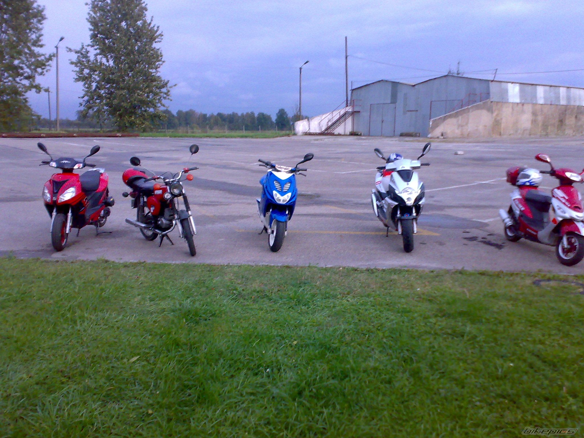 2002 YAMAHA AEROX 50 | Picture 1875614 motorcycle photo
