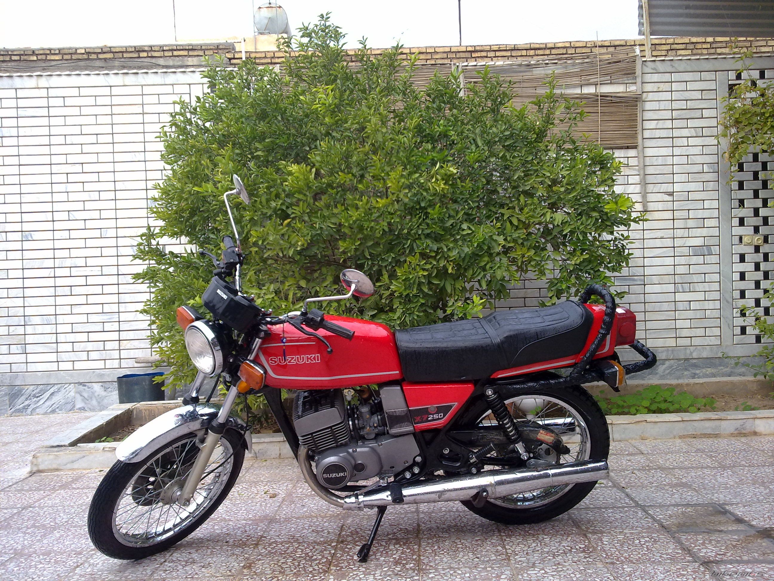 2010 SUZUKI GT 250 | Picture 1876565 motorcycle photo