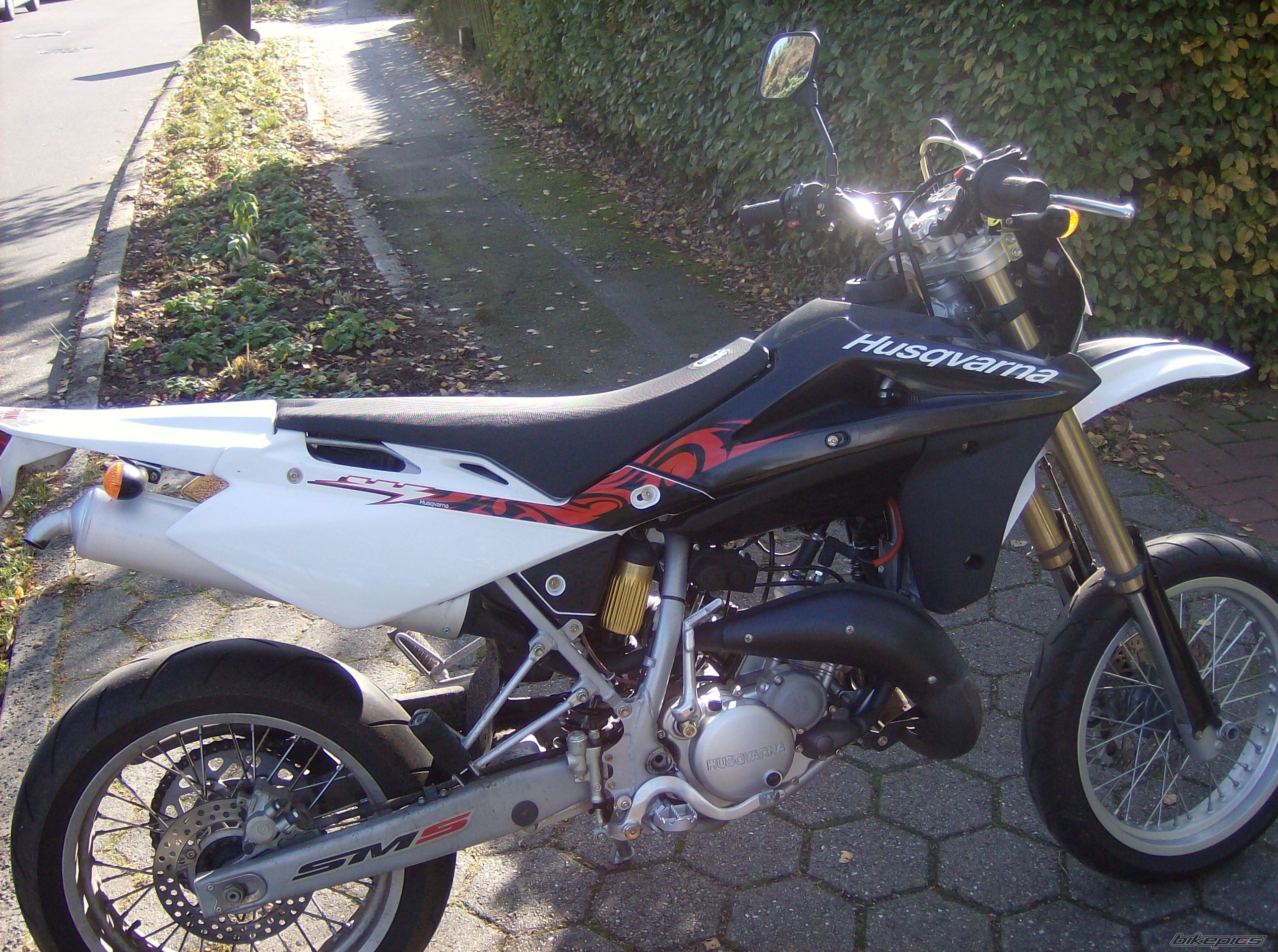 2008 HUSQVARNA SM 125 S | Picture 1880332 motorcycle photo