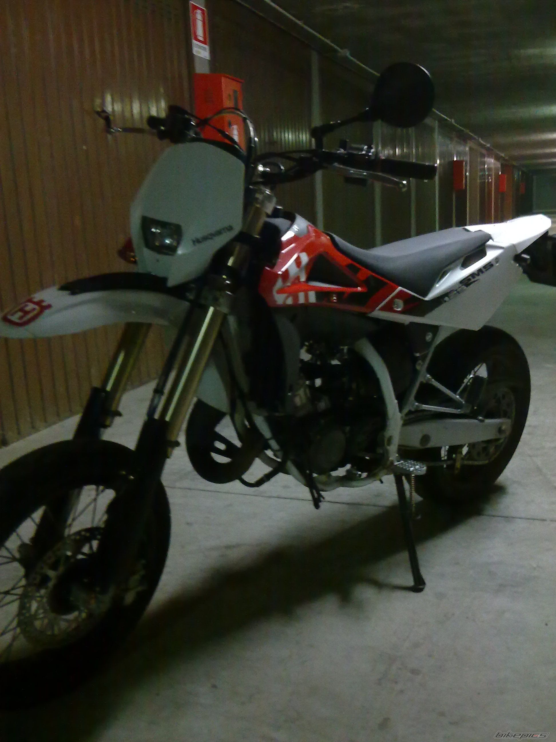 2009 HUSQVARNA SM 125 S | Picture 1882092 motorcycle photo